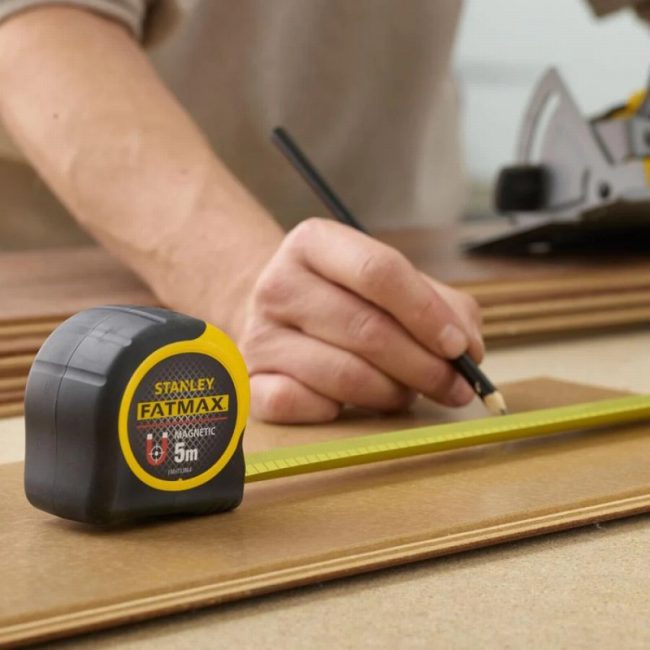Stanley STA033864 5m FatMax Magnetic Tape Measure Metric - Image 2