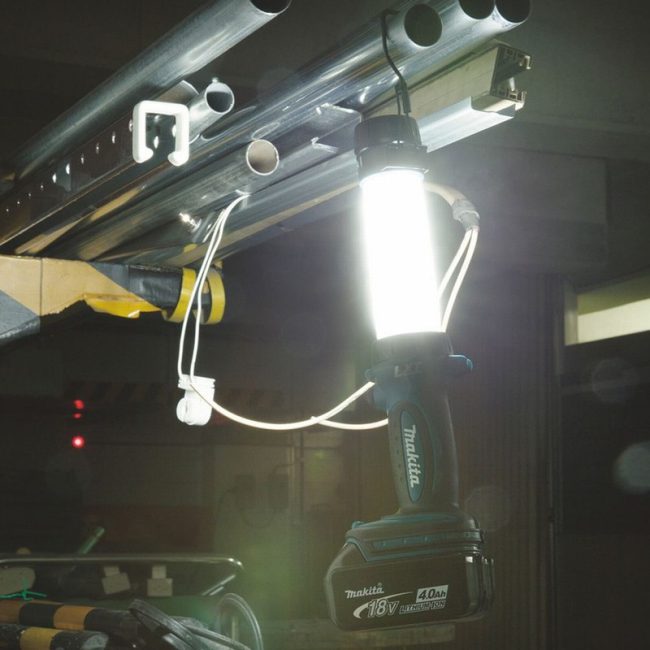 Makita DML806 18V LXT Li-Ion LED WorkLight - Body - Image 5