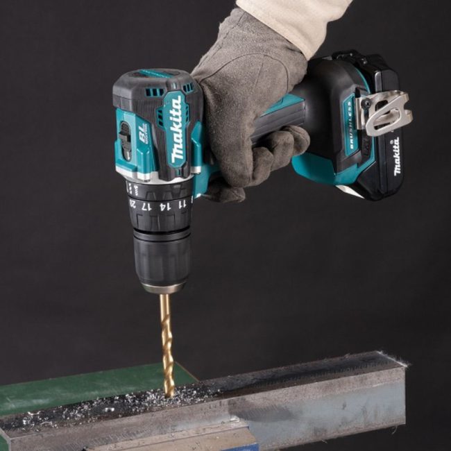 Makita DLX2460TJ 18v LXT Combi Drill & Impact Driver Combo Kit - Image 4