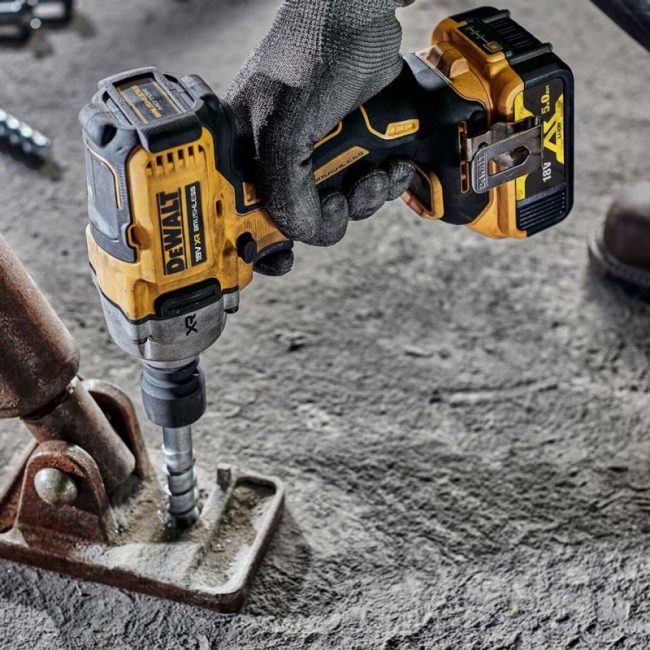Dewalt DCF891N 18V XR Brushless 1/2" Impact Wrench - Body - Image 7