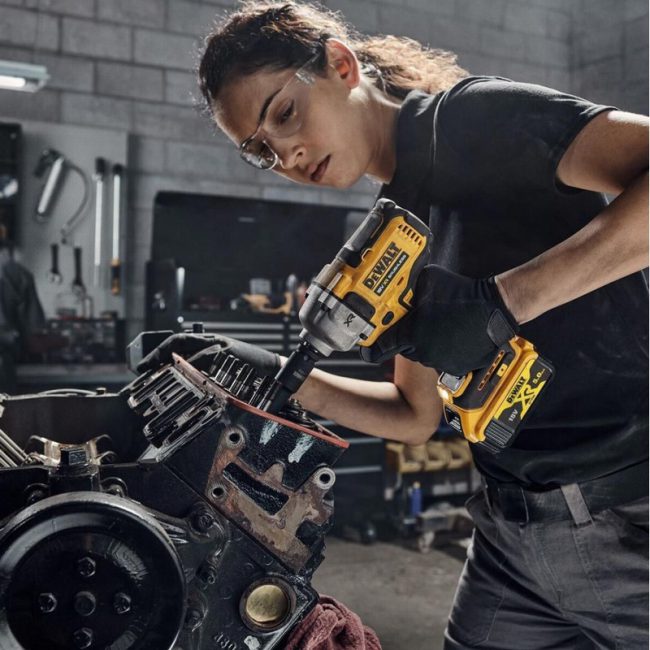 Dewalt DCF891N 18V XR Brushless 1/2" Impact Wrench - Body - Image 6