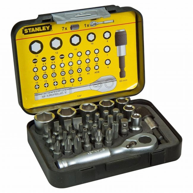 Stanley STA113907 with Ratchet 1/4" Drive Bit & Socket Set -39pc