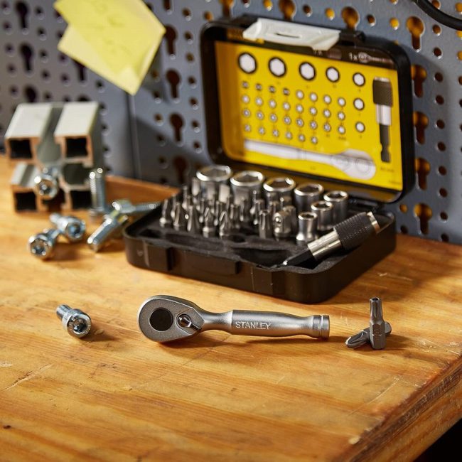 Stanley STA113907 with Ratchet 1/4" Drive Bit & Socket Set -39pc - Image 2