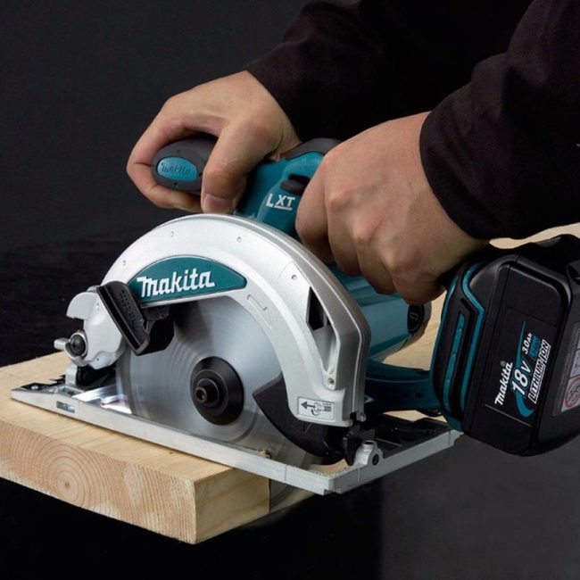 Makita DSS611Z 18V LXT 165mm Circular Saw - Body - Image 5
