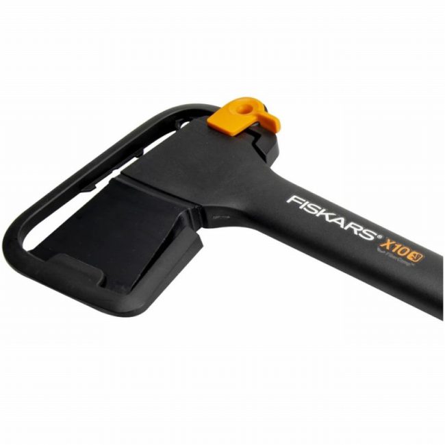 Fiskars FSK1015619 1.2kg  X10 Chopping Axe 4.4 lb Pruning Axe - Image 4