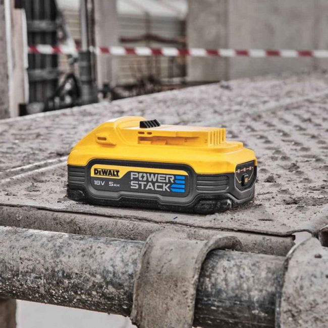 DeWalt DCB094H2 18V XR USB-C Powerstack Kit + 2x 5.0Ah Batteries - Image 3