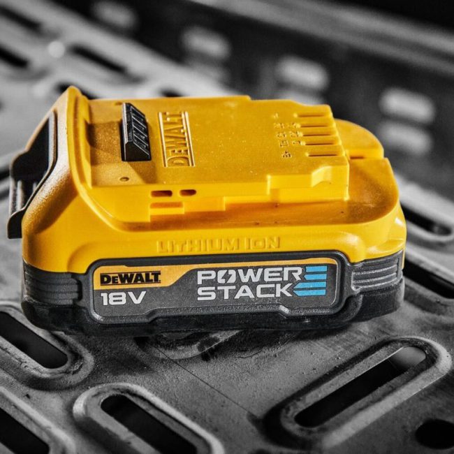 Dewalt DCBP034 1.7Ah 18V XR Compact Powerstack Li-Ion Battery - Image 5