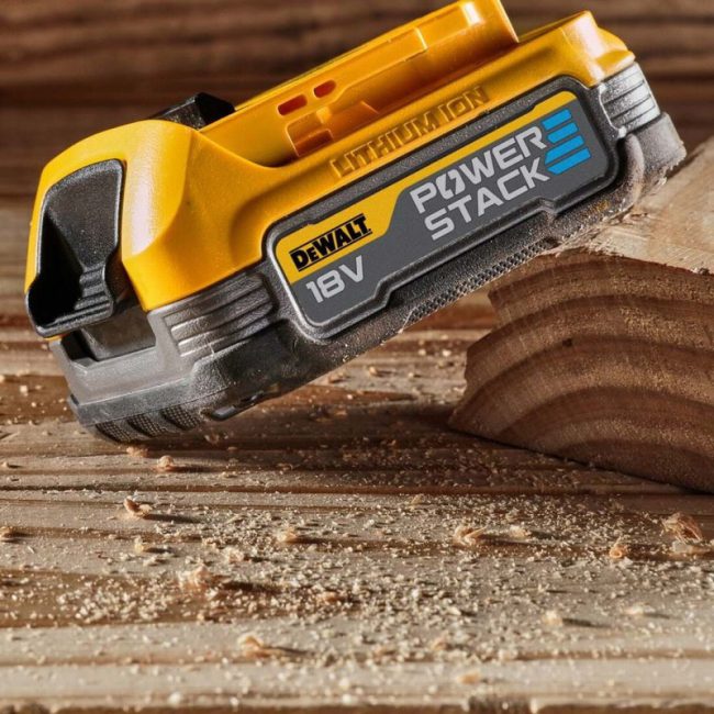 Dewalt DCBP034 1.7Ah 18V XR Compact Powerstack Li-Ion Battery - Image 4