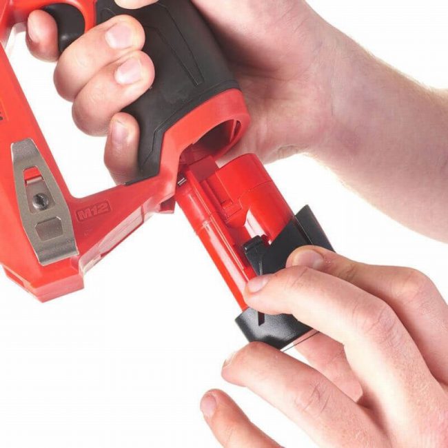 Milwaukee M12B3 3.0Ah 12V Li-Ion Battery - Image 4