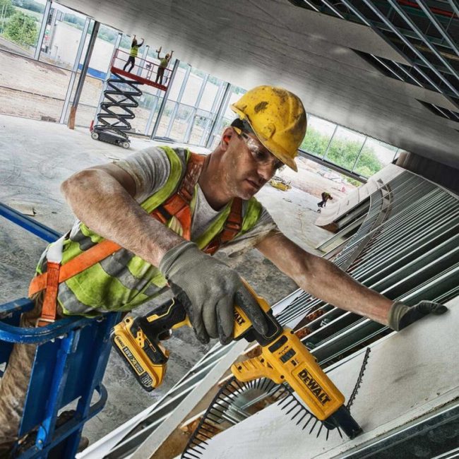 Dewalt DCF620D2K 18V XR Brushless Drywall Screwdriver Kit - Image 10