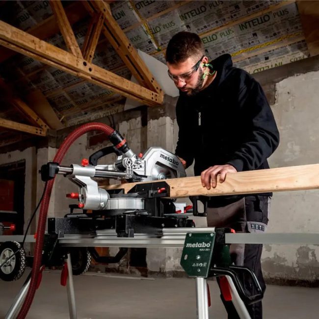 Metabo KGS216M Laser Slide Compound Mitre Saw 216mm-240V - Image 2