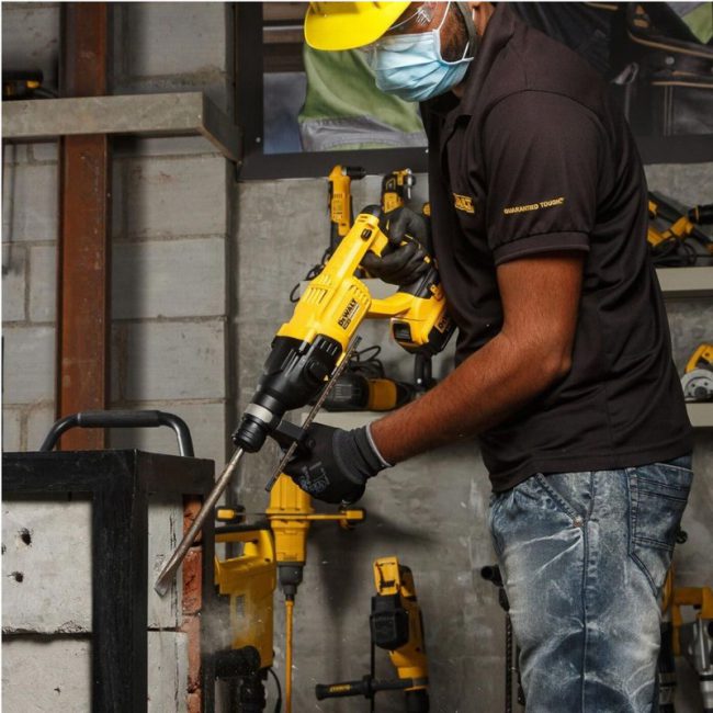 Dewalt DCH133N 18V XR Brushless SDS+ Hammer Drill - Body - Image 3