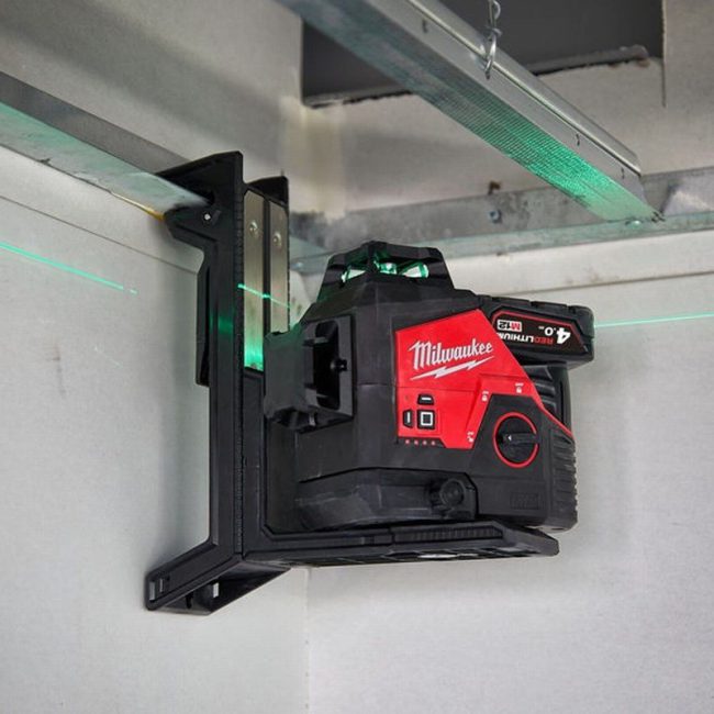 Milwaukee M12 3PL-401C 12v Green 360° 3 Plane Laser Kit - Image 8