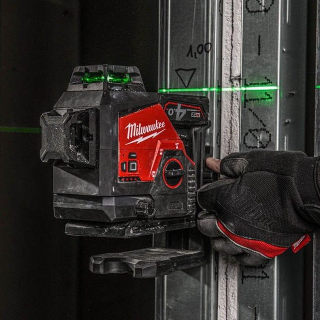 Milwaukee M12 3PL-401C 12v Green 360° 3 Plane Laser Kit - Image 10