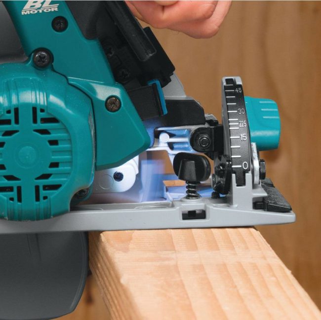 Makita DHS680Z 18V Li-ion Brushless Circular Saw 165mm - Body - Image 3