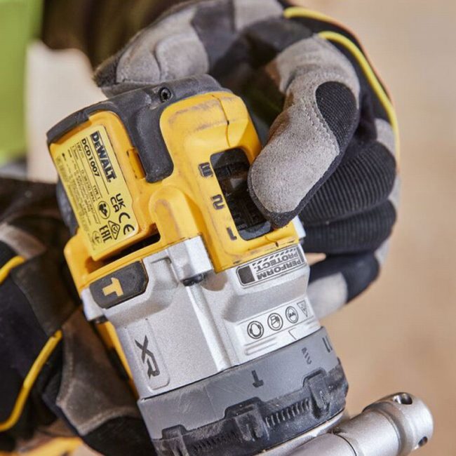 Dewalt DCD1007H2T-GB 18V XR Brushless Combi Drill 2x5.0Ah Batt - Image 8