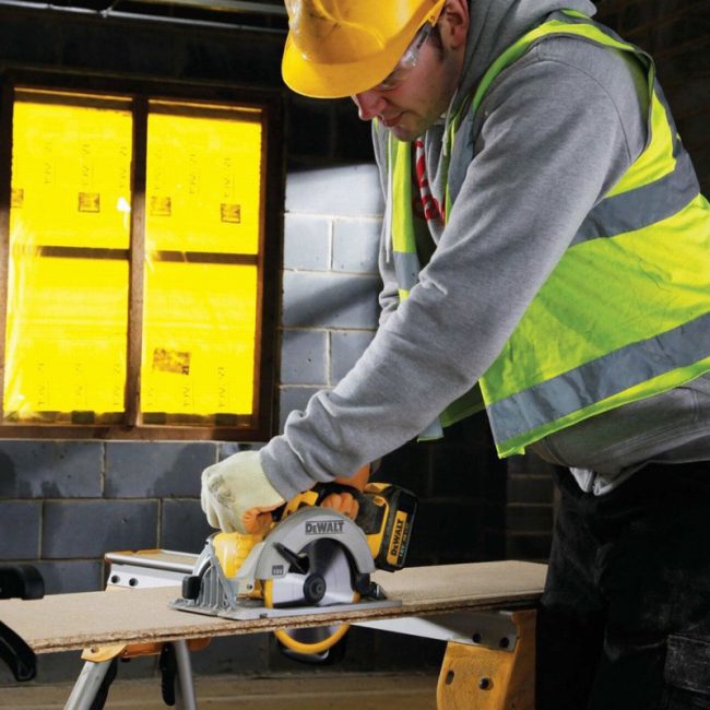 DeWalt DCS391N 18V XR Premium Circular Saw 165mm -  Body - Image 8