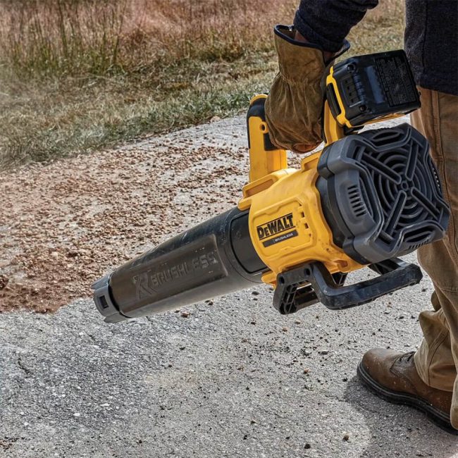 DeWalt DCMBL562N-XJ 18v XR Brushless Blower - Body - Image 4