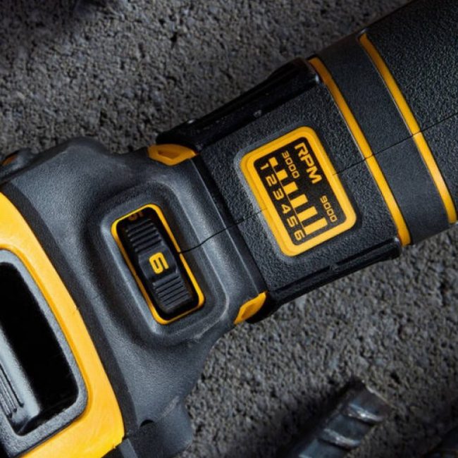Dewalt DCG409VSNT 18V XR FlexVolt 125mm Grinder - Body & Case - Image 4