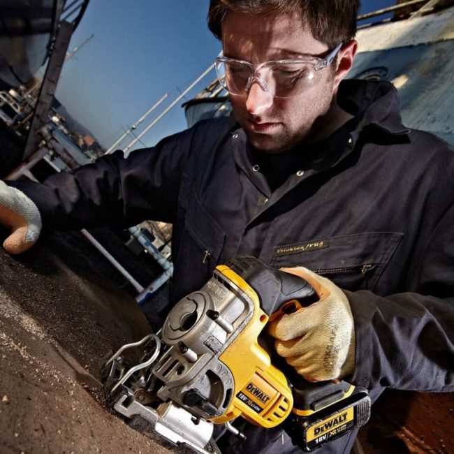 DeWalt DCS331N-XJ 18V XR Cordless Jigsaw Body Only - Image 4