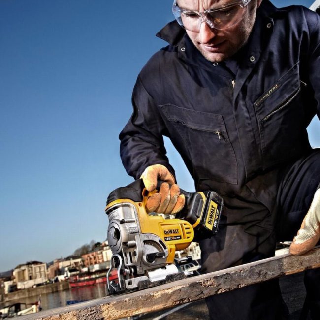 DeWalt DCS331N-XJ 18V XR Cordless Jigsaw Body Only - Image 3