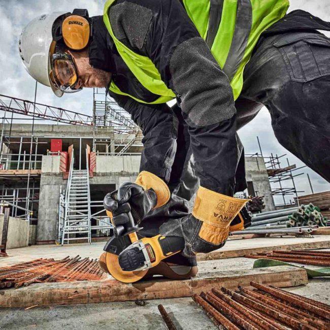 DeWalt DCG406N 18V 125mm XR Brushless Angle Grinder - Body - Image 3