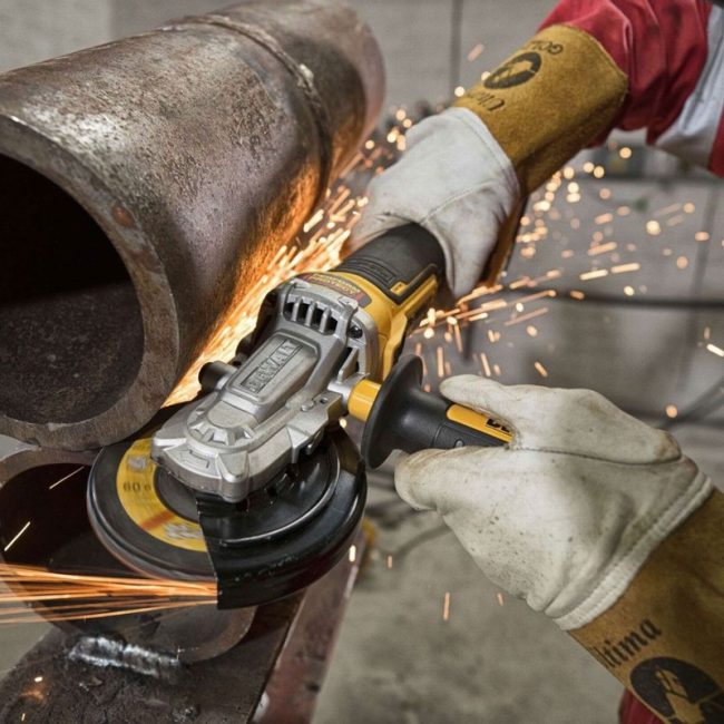 Dewalt DCG405FN 18V XR 125mm Brushless Flathead Grinder - Body - Image 5