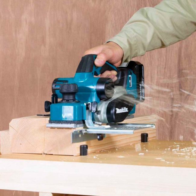 Makita DKP181Z 18V LXT Brushless Planer - Body - Image 4