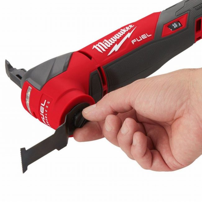 Milwaukee M18FMT-0 18V FUEL Multi Tool - Body with Accessories - Image 5