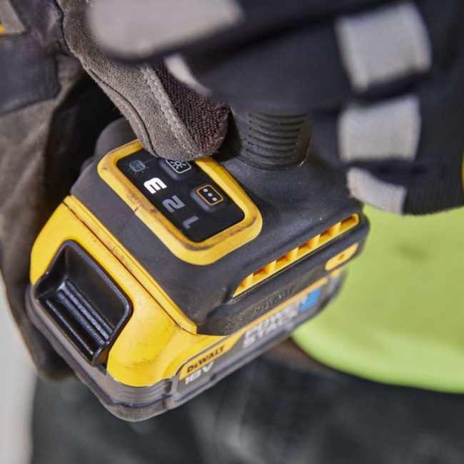 DeWalt DCF860N-XJ 18v XR Cordless Brushless Impact Driver - Body - Image 7