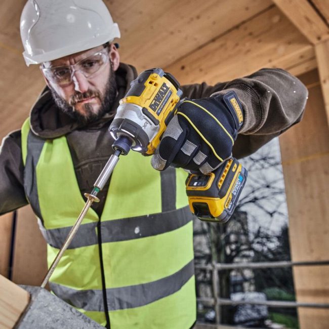 DeWalt DCF860N-XJ 18v XR Cordless Brushless Impact Driver - Body - Image 4