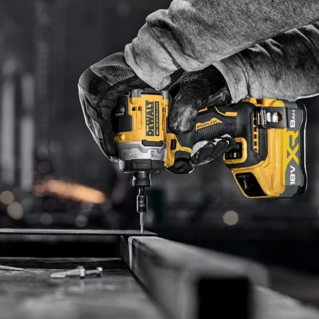 DeWalt DCF860N-XJ 18v XR Cordless Brushless Impact Driver - Body - Image 3