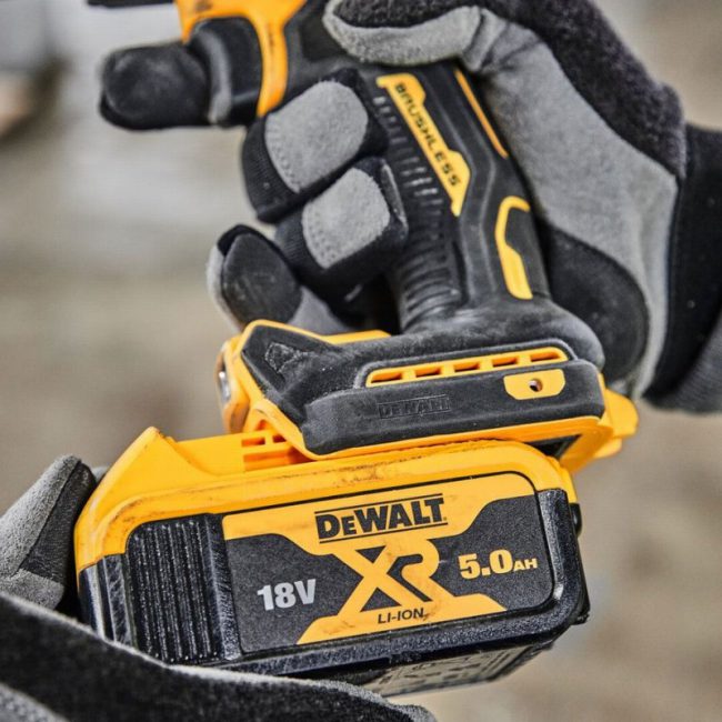 DeWalt DCD805P2T-GB 18V XR Brushless Combi Drill Kit - Image 2