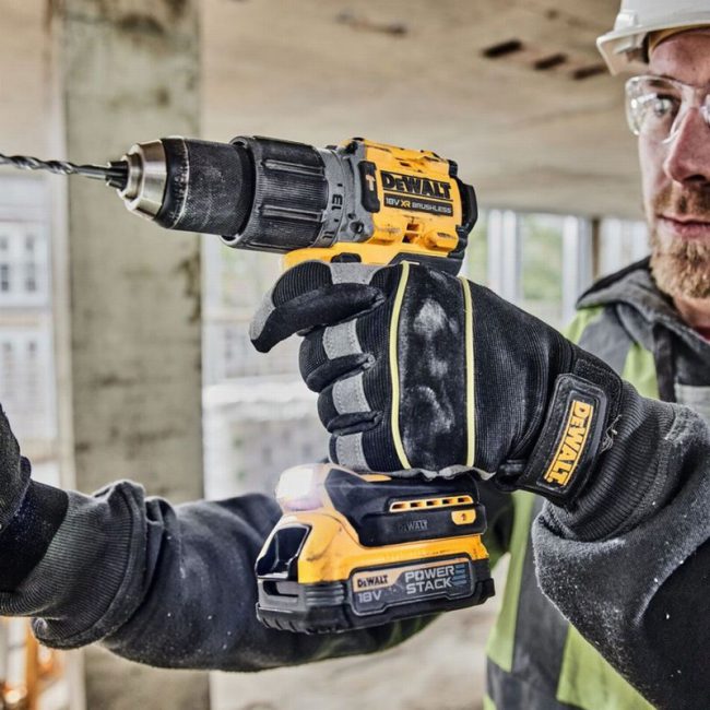 DeWalt DEW805E2T-GB 18V XR Brushless Combi Drill Kit - Image 11