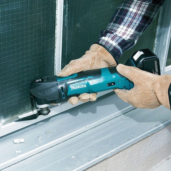 Makita DTM51Z 18V LXT Cordless Multi Tool - Body - Image 2