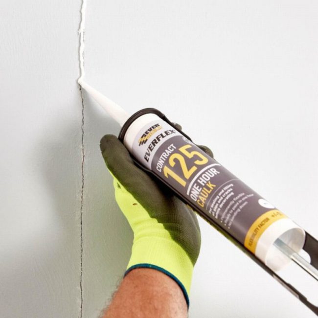Everbuild EVB125C3  310ml One Hour Caulk 125 White - Image 4
