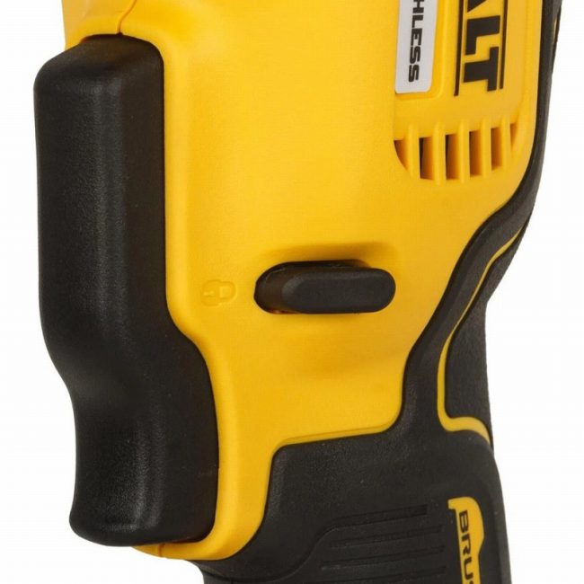 Dewalt DCS355N 18V XR Brushless Multi Tool - Body - Image 5