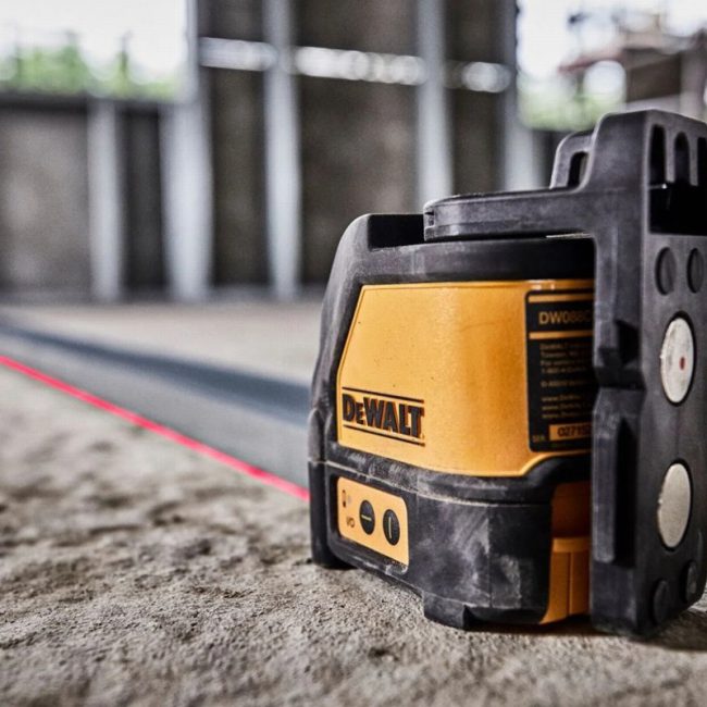 DeWalt DW088K 2 Way Self-Levelling Line Laser Red - Image 4