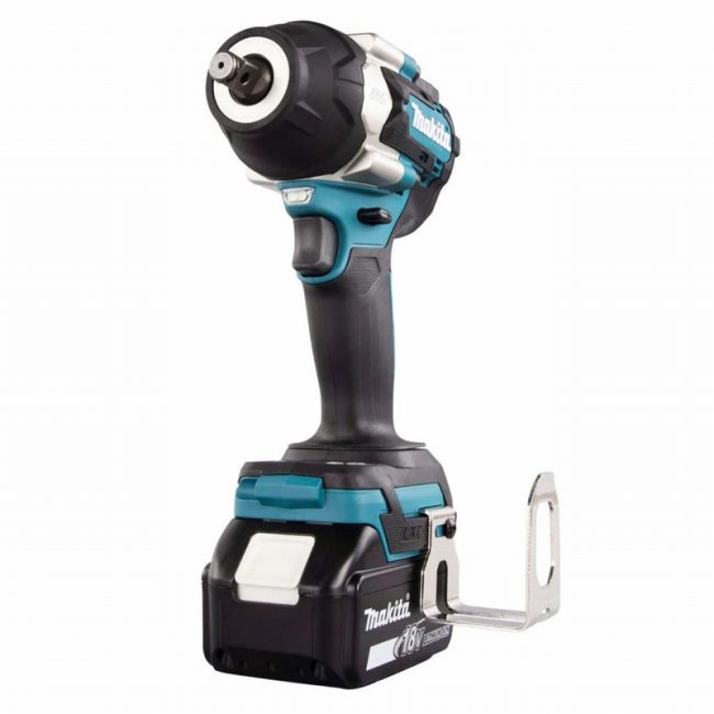Makita DTW700RT 18v LXT Brushless 1/2" Impact Wrench Set - Image 13