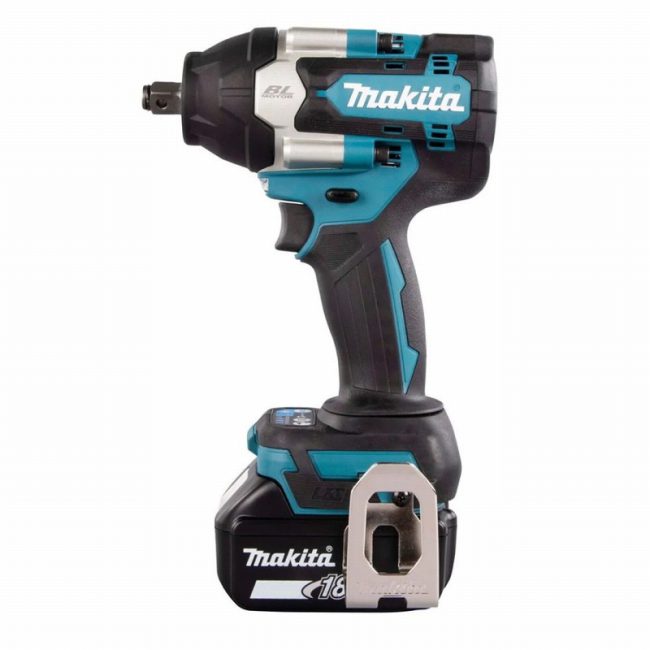Makita DTW700RT 18v LXT Brushless 1/2" Impact Wrench Set - Image 12
