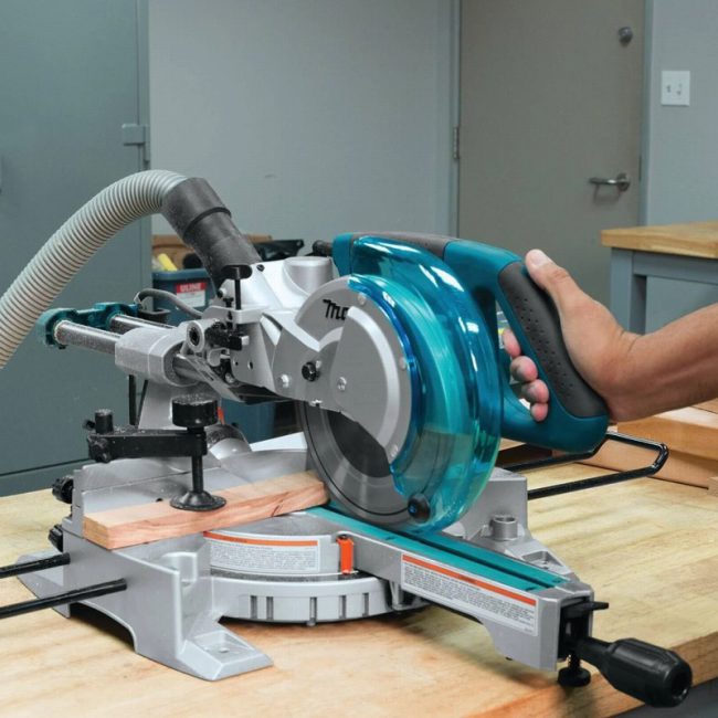 Makita LS0815FLN/1 110V 216mm Slide Compound Mitre Saw - Image 3
