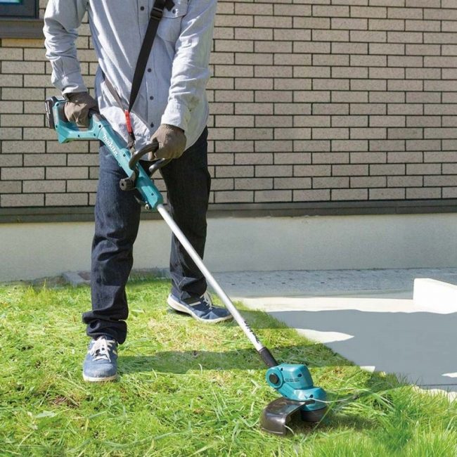 Makita DUR193Z 18v LXT Cordless Grass Line Trimmer Strimmer Body - Image 10