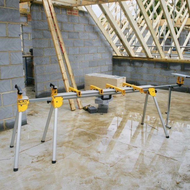 DeWalt DE7023 Universal Mitre Saw Stand - Image 3