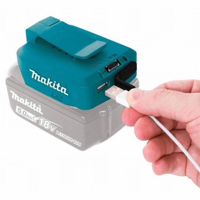 Makita DEAADP05 18V USB Charging Adaptor - Image 8