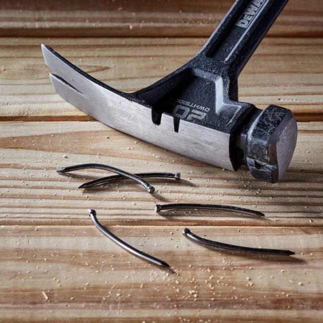 DeWalt DWHT51009-0 567G (20oz) Claw Hammer With 3 Piece Nail Set - Image 5