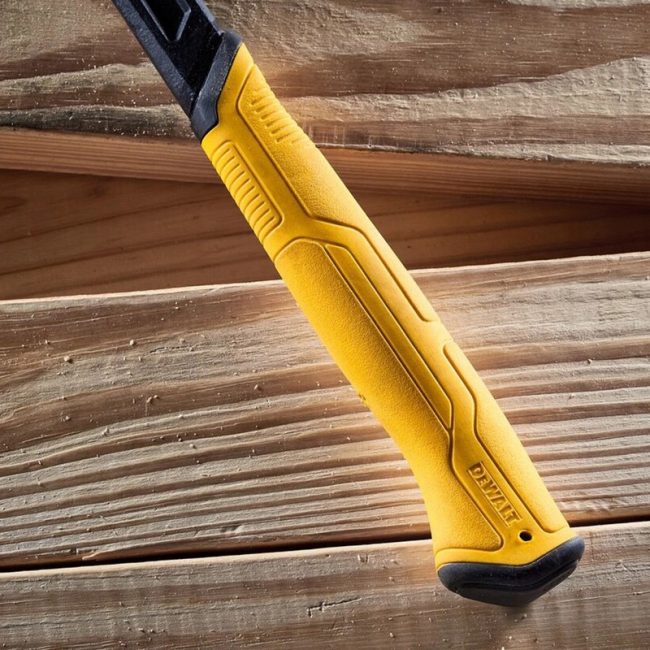DeWalt DWHT51009-0 567G (20oz) Claw Hammer With 3 Piece Nail Set - Image 3
