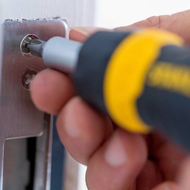 Stanley STA066358 Multibit Ratchet Stubby & 5 Bits - Image 6