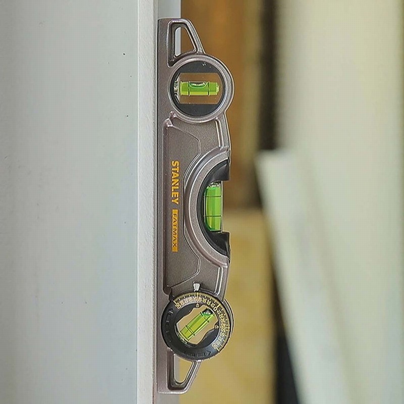 Stanley STA043609 250mm FATMAX® XTREME™ Torpedo Magnetic Level - Image 4