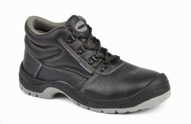 Sterling Steel  SS400SM Size 6 UK (39 EU) Chukka Safety Boots