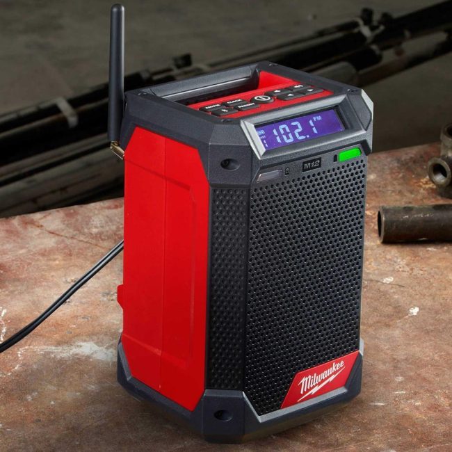 Milwaukee M12RCDAB+0 12V Bluetooth DAB+ Radio and Charger - Image 6